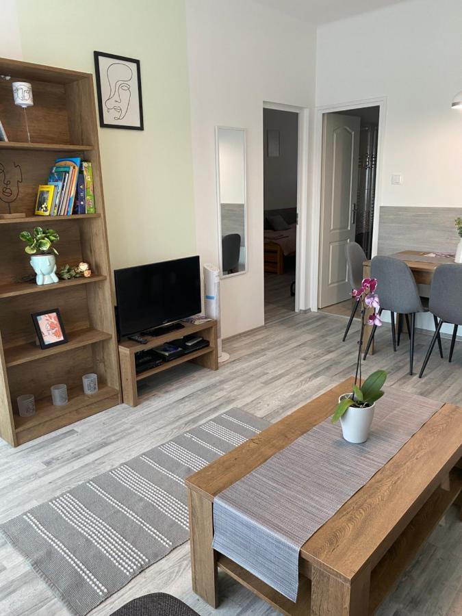 Katica Apartman Дьєр Екстер'єр фото